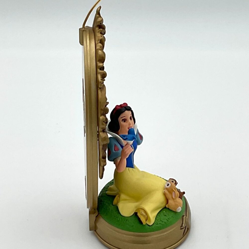 Hallmark Disney Snow White The Enchanted Memories Keepsake Vintage Ornament 1998 - Picture 4 of 10